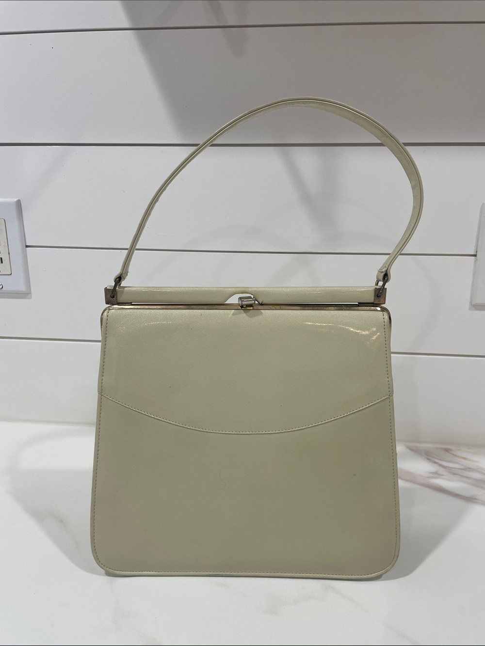 Vintage Cream Structured Top-Handle Leather Bag. Vintage handbag